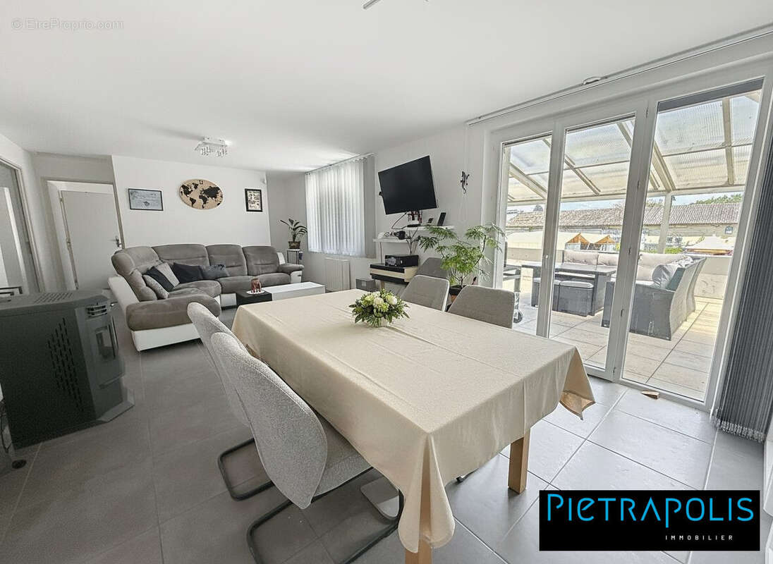 Maison 148 m² à Limas  - photo 7