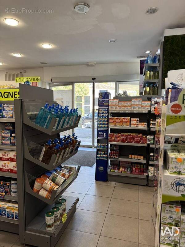 Photo 1 - Commerce à SAINT-MARTIN-DE-CRAU