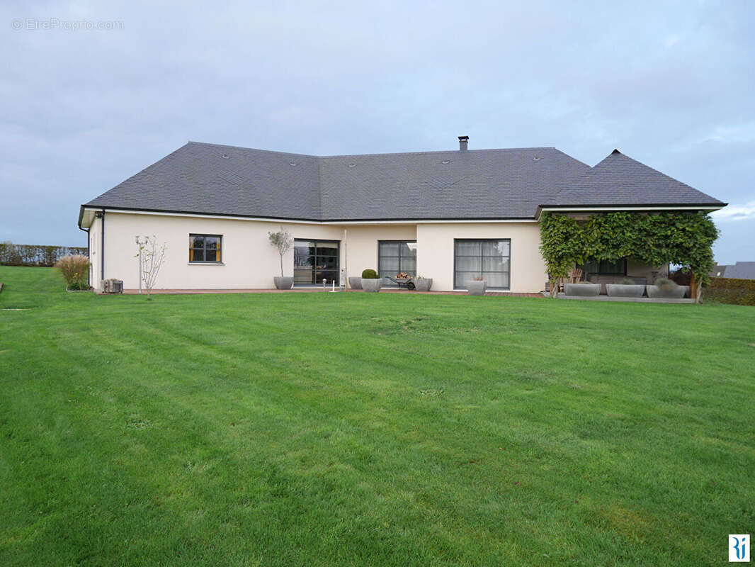 Maison à VILLERS-ECALLES