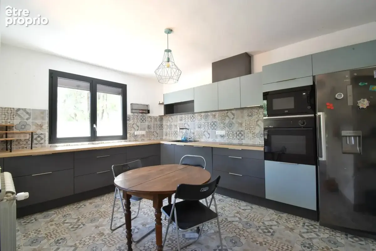 Maison 4 / 5 chambres au calme absolu - photo 2