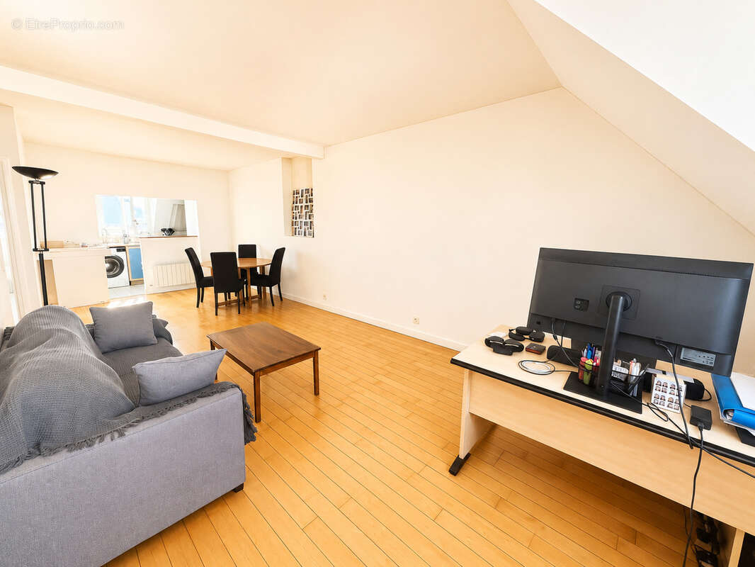 Rue denfert rochereau - dernier etage - photo 3