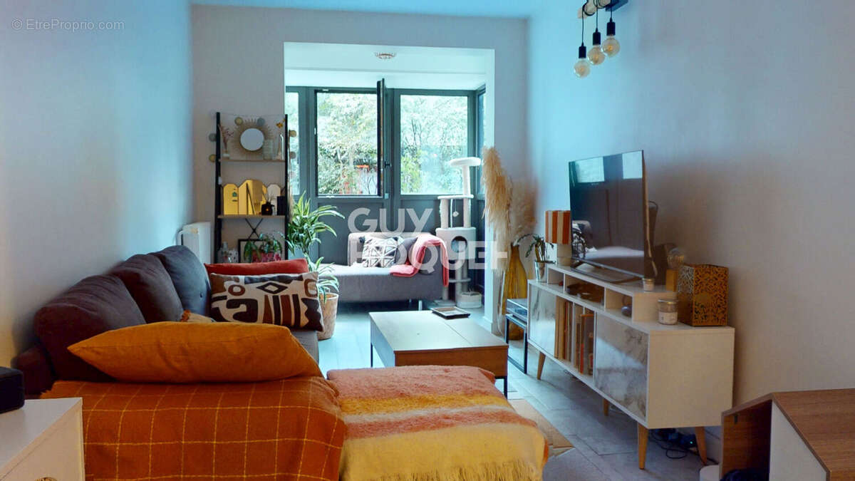 Appartement à PARIS-20E