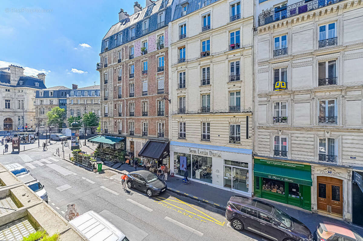 Appartement à PARIS-18E