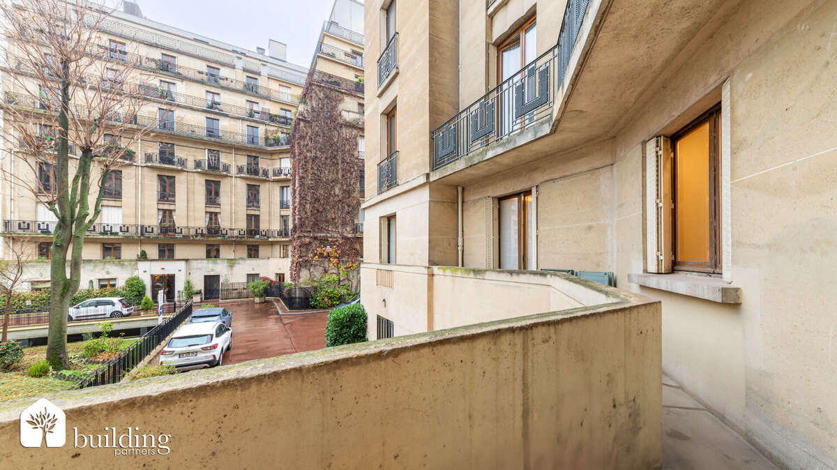 Appartement à PARIS-16E