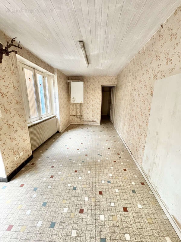 Maison à SAINT-MYON