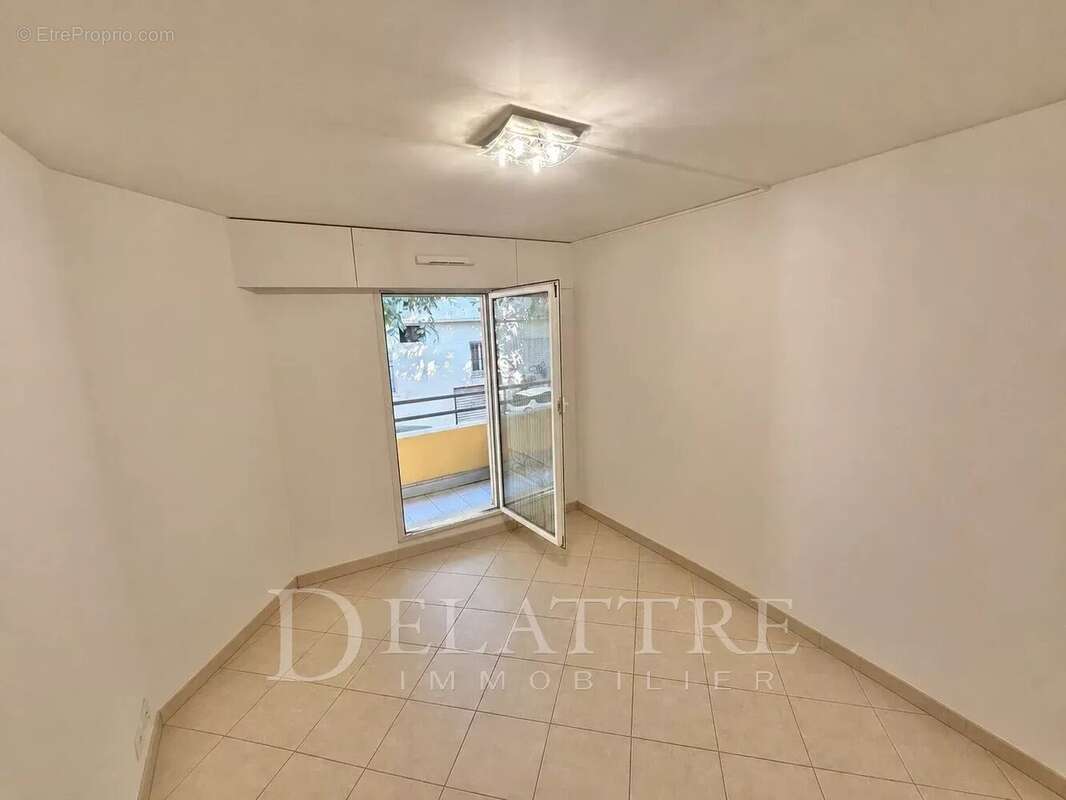 Antibes centre - photo 7