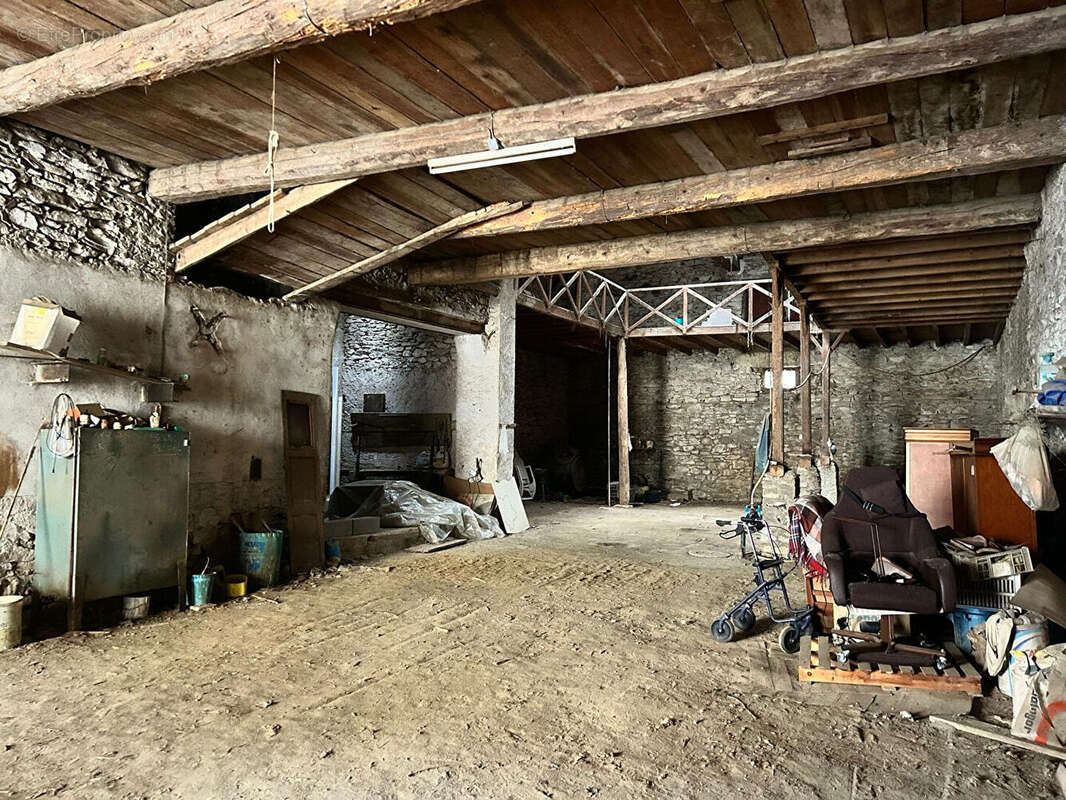 Autre à LEZIGNAN-CORBIERES