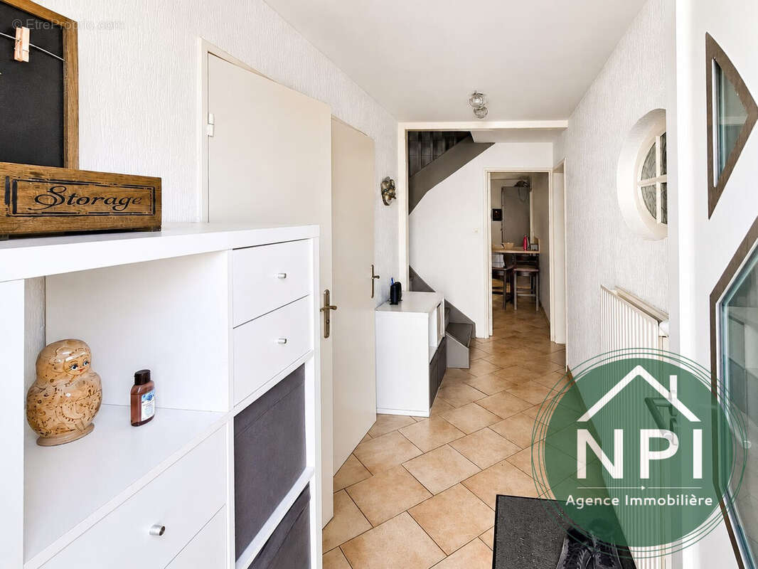 Maison 128 m² à Vaux-Le-Penil  - photo 3