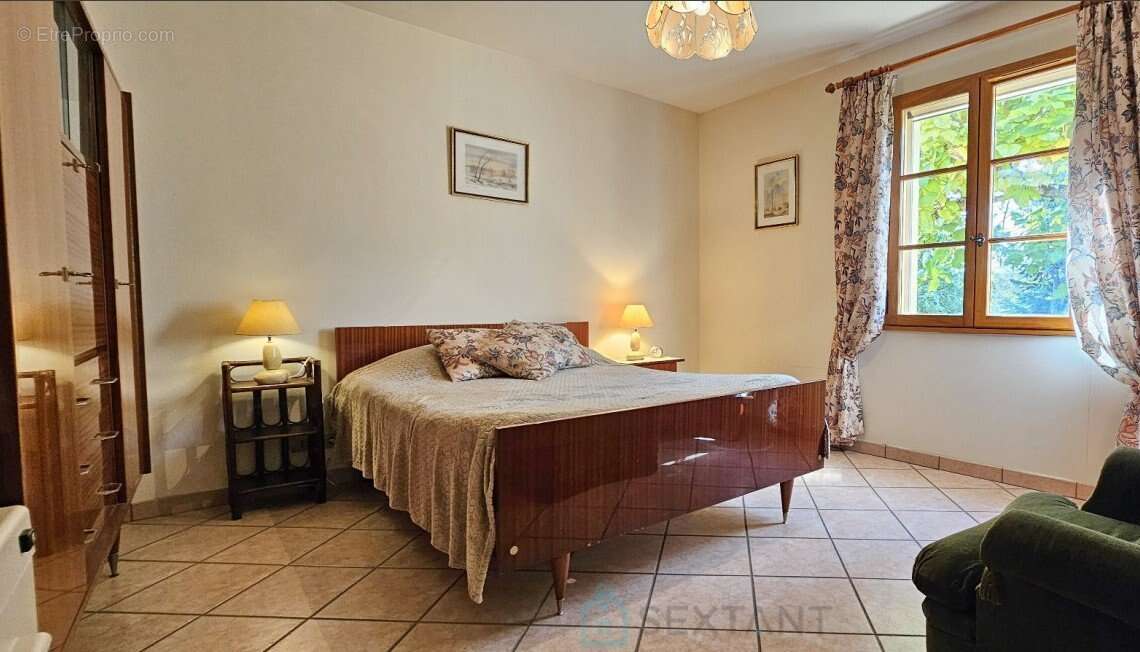 Maison à GROLEJAC