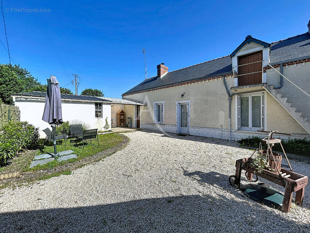 Maison à THOUARCE