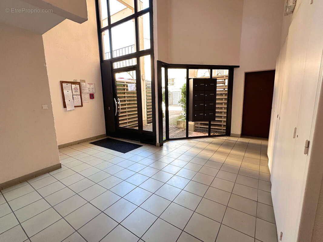 Appartement à SAINT-LAURENT-SUR-SAONE