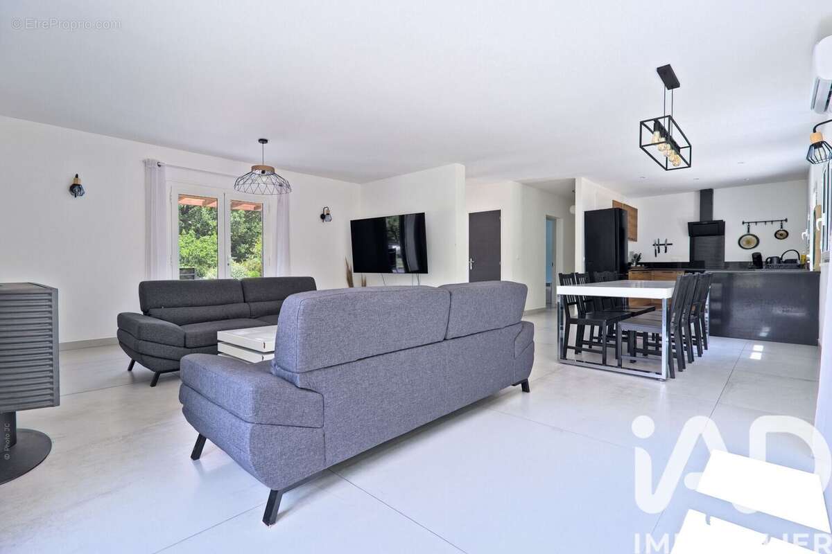 Photo 9 - Maison à CHATEAUNEUF-GRASSE