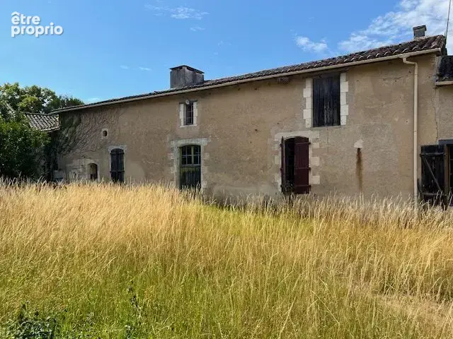 Maison 375 m² à Palluaud  - photo 4