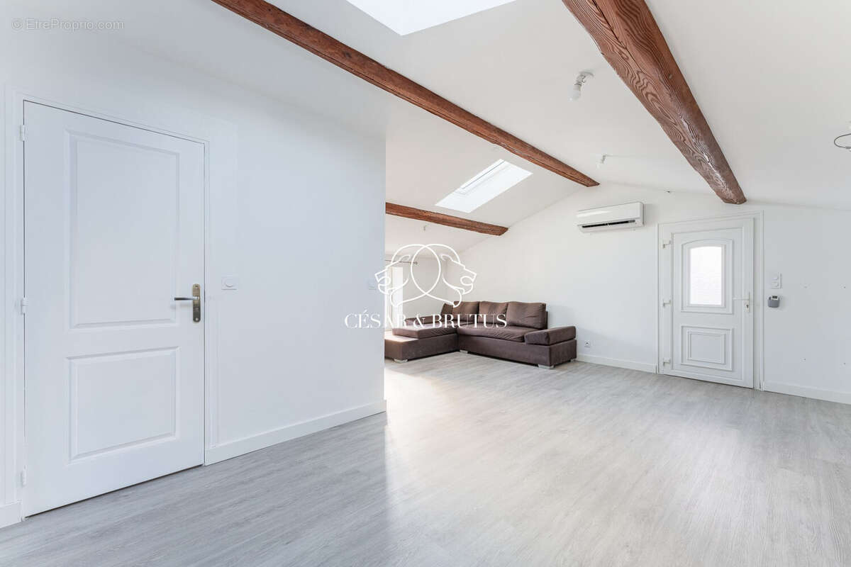 Appartement à SATHONAY-CAMP