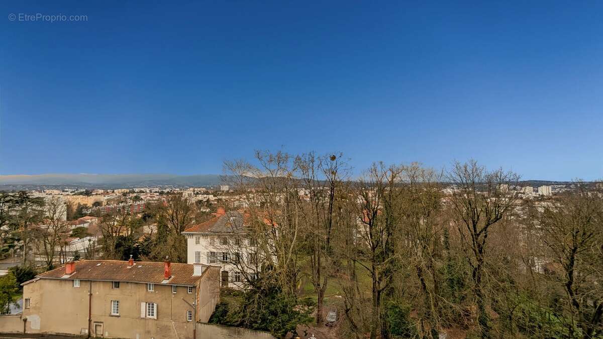 Appartement à LYON-5E