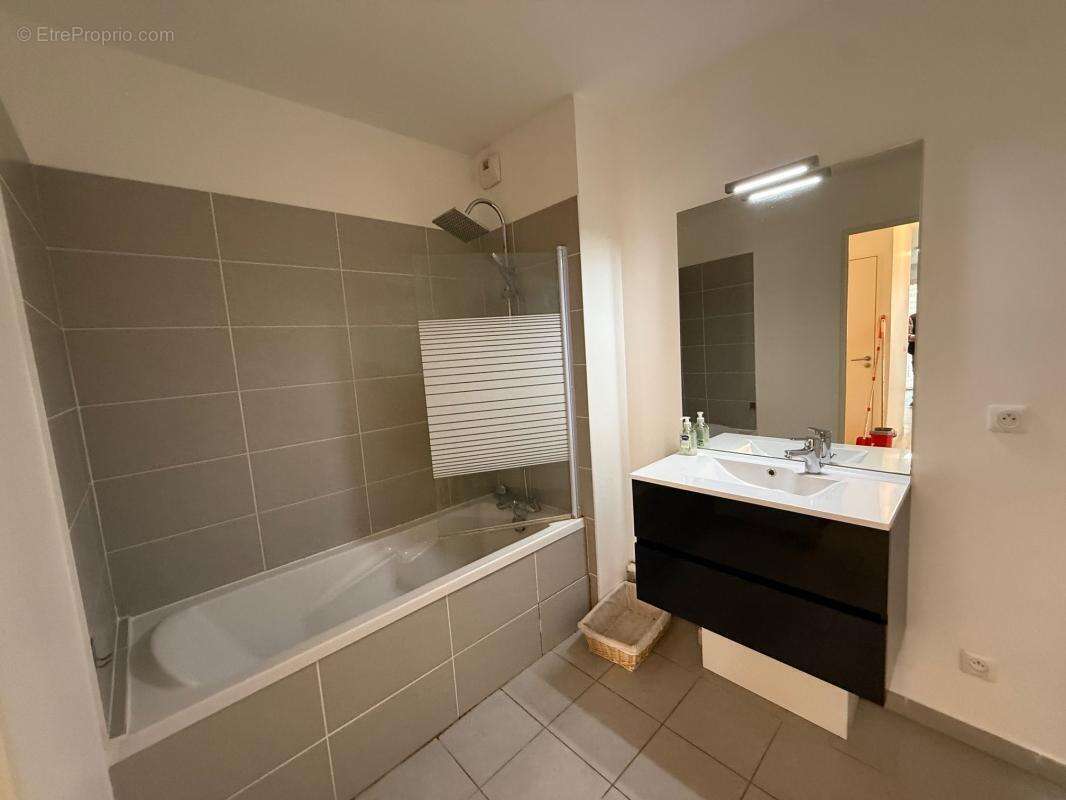 Appartement à RILLIEUX-LA-PAPE