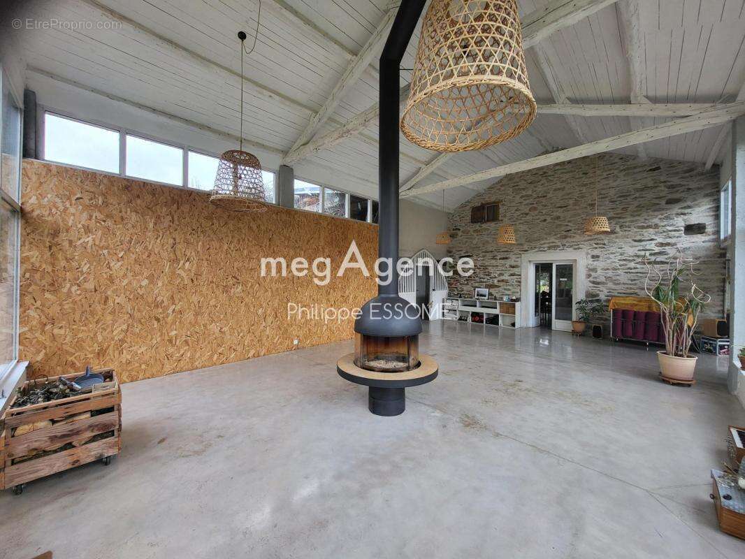 Maison à LE MASNAU-MASSUGUIES