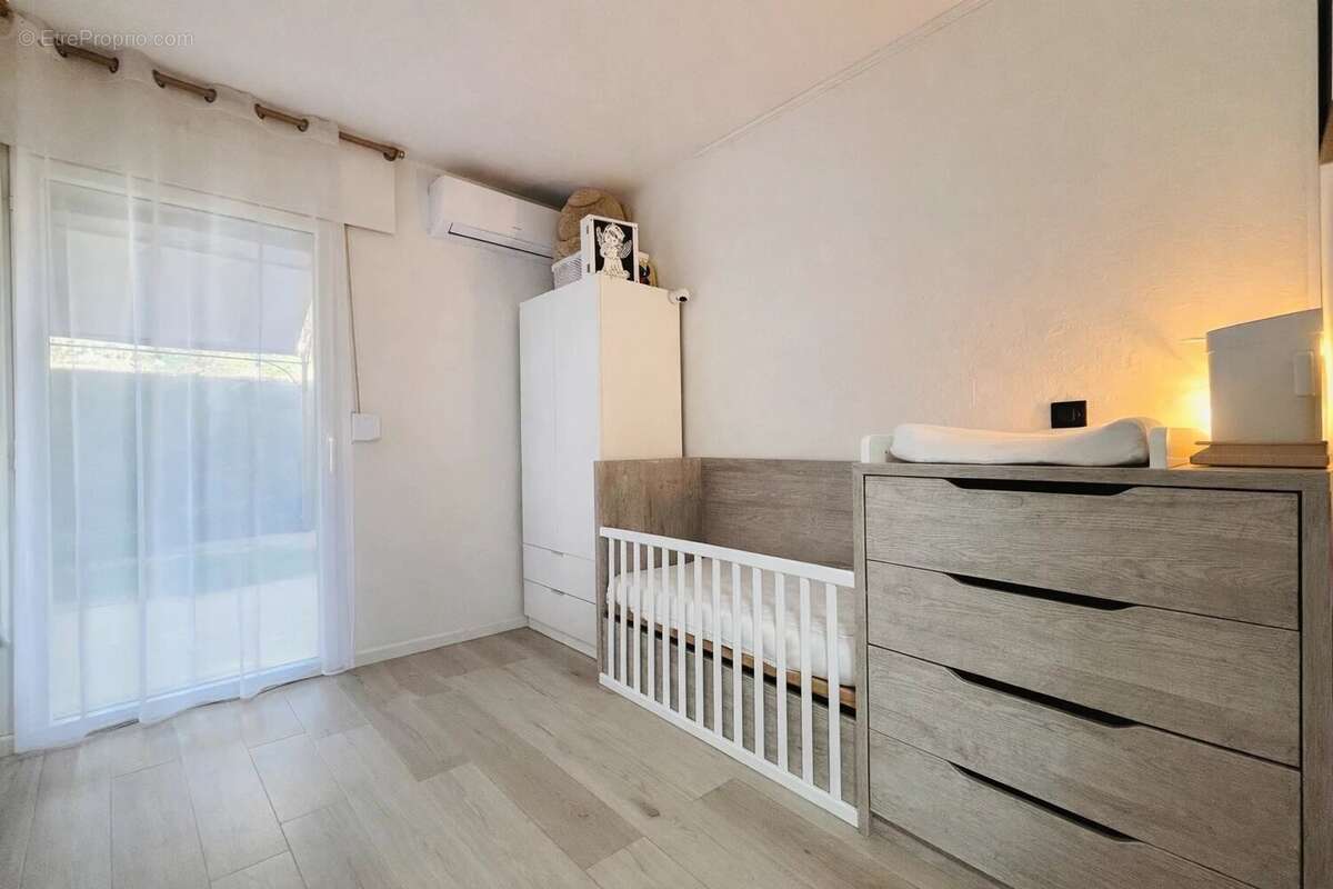 Appartement à MOUGINS