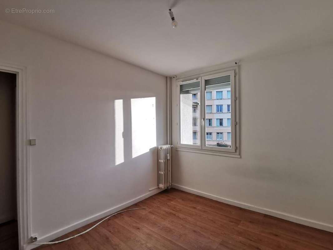   - Appartement à AUBENAS