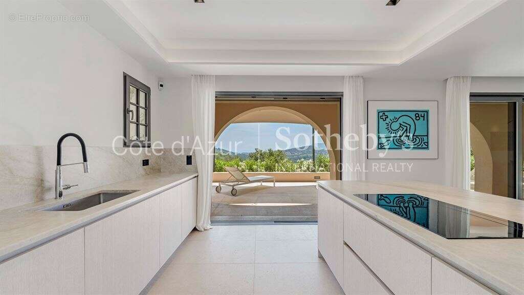 Bastide provençale contemporaine avec vue dégagée à pied du village de Gassin, piscine et studio - photo 12