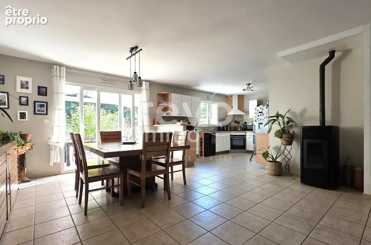 Plain-pied familiale 155m² SAINT COLOMBAN 44310 - photo 2