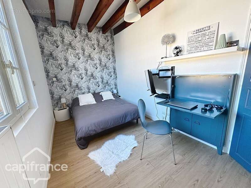 Maison à MONTREUIL-BELLAY