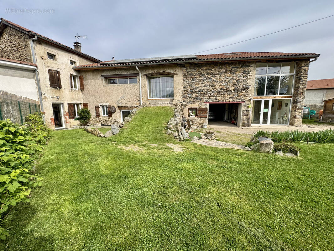 Maison à RETOURNAC