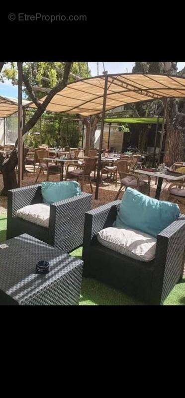 Commerce à PUIMOISSON