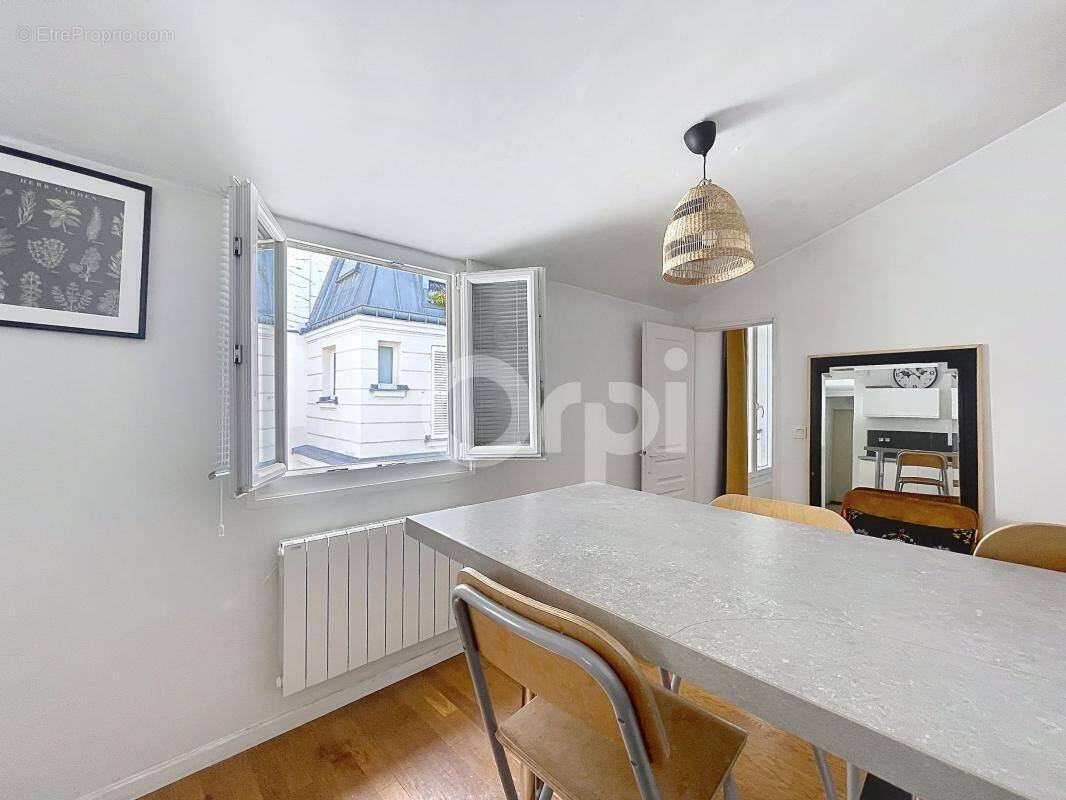 Appartement à PARIS-6E