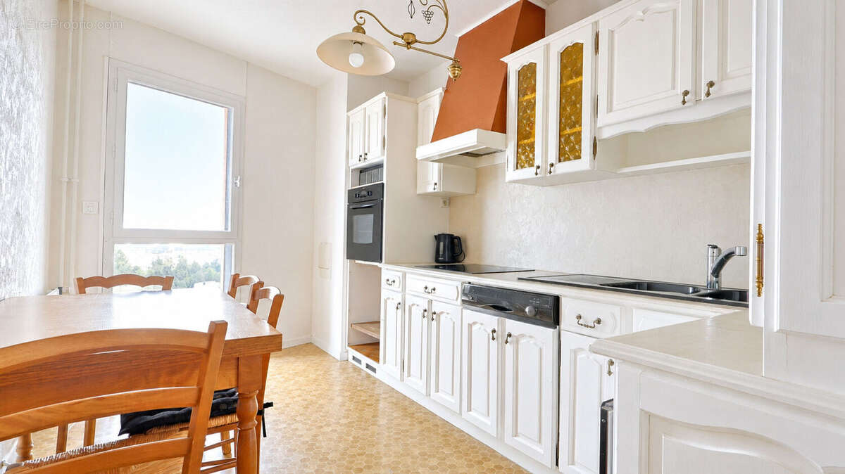 Appartement Rennes T5 - 88 m2 - Terrasse - cave et place de parking privative - photo 4