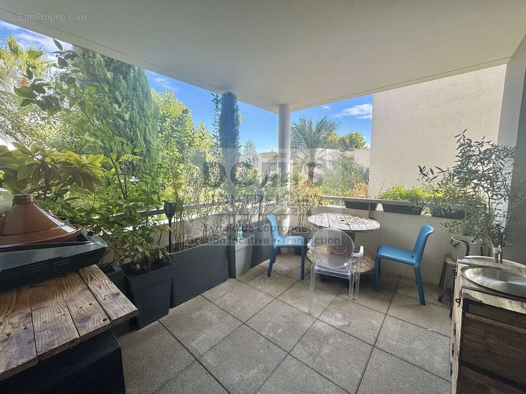 Appartement à LATTES