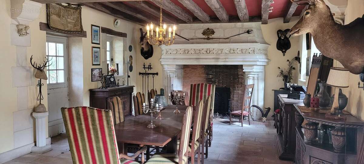Maison à LA CHARTRE-SUR-LE-LOIR