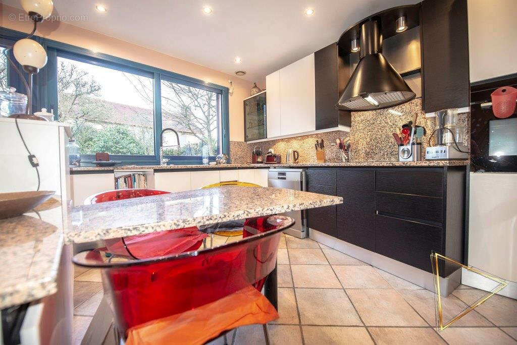 Maison à LIMEIL-BREVANNES