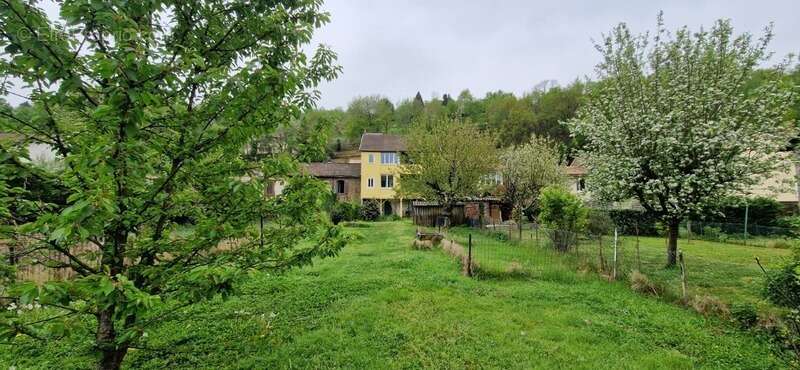 Maison à DECAZEVILLE
