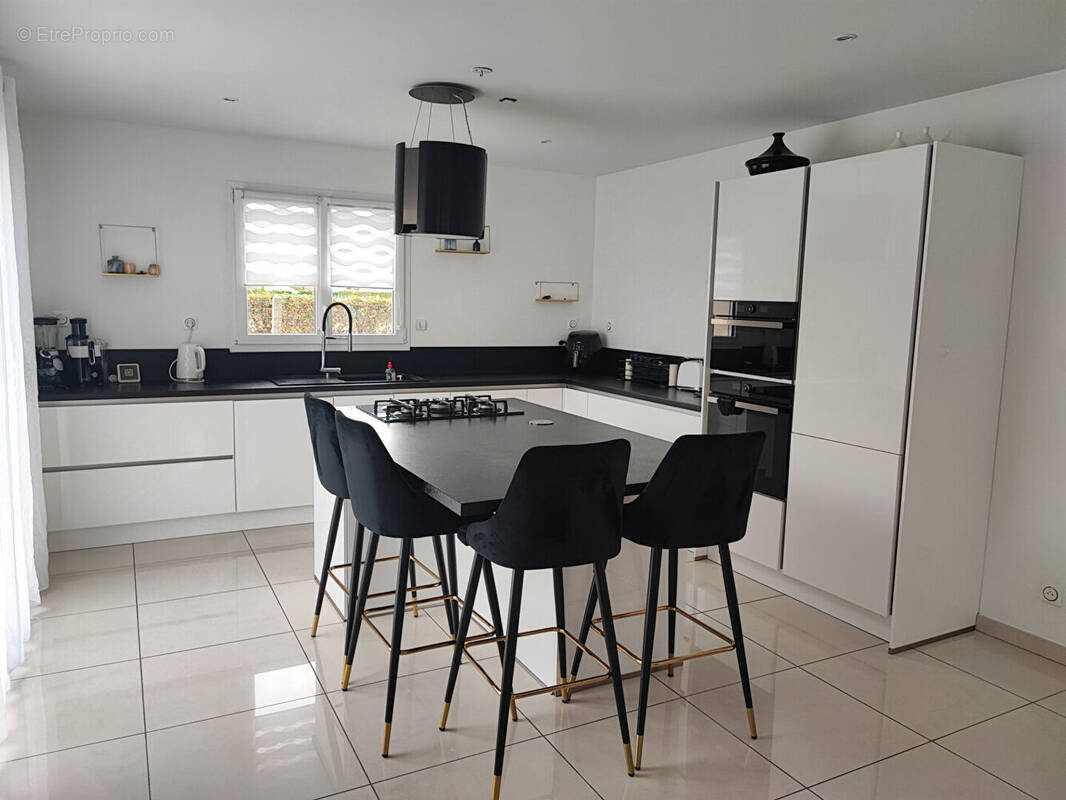 Maison à FLEURY-LES-AUBRAIS