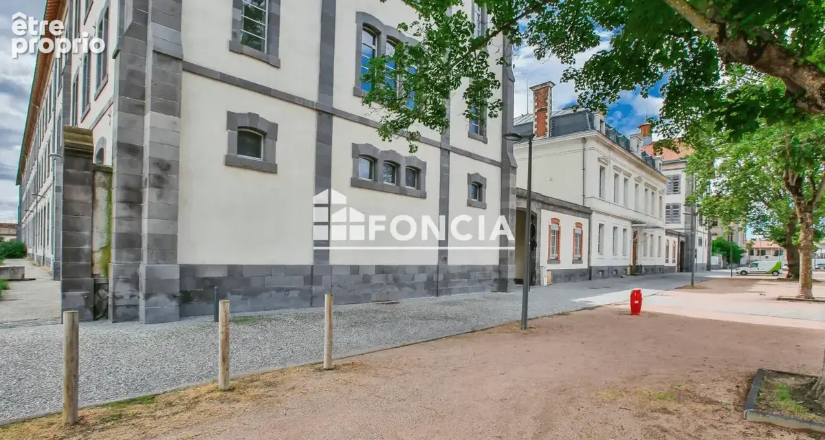 RIOM – Appartement T3 au 1er étage avec ascenseur – 76,25 m² - photo 8