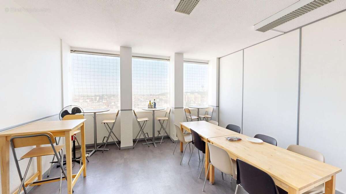 Plateau de Bureaux 14 rue Scandicci - photo 18