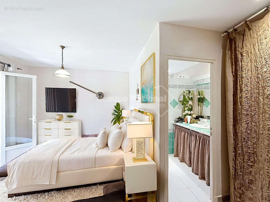 Maison à FONTVIEILLE