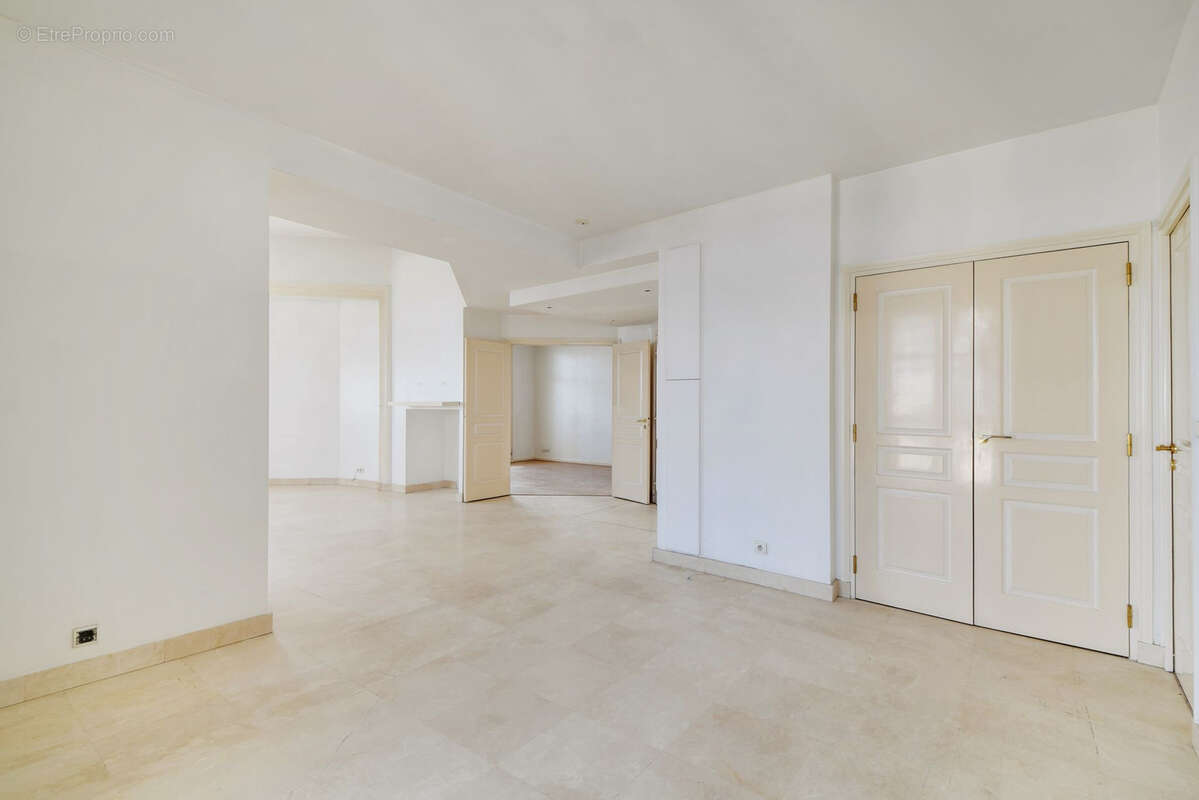 Appartement à PARIS-9E