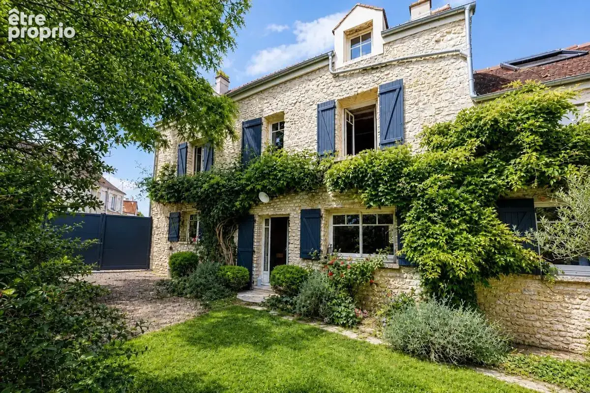 Maison de 7 pièces de 240 m² - photo 5