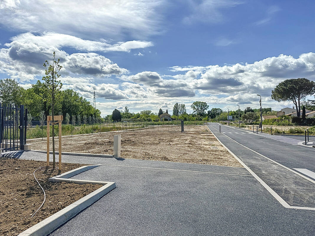 Terrain à LE PONTET