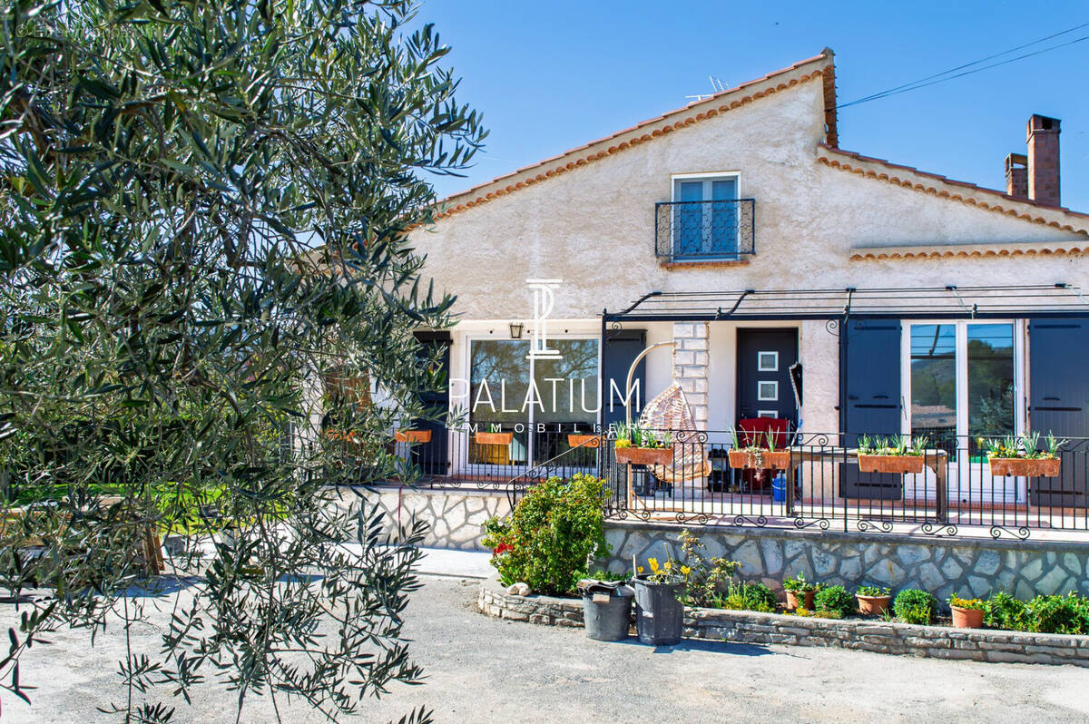 Maison à VOLONNE