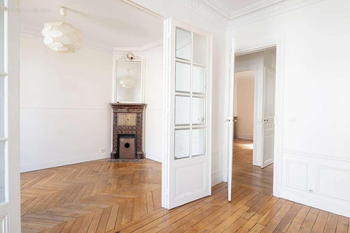 Appartement à PARIS-15E