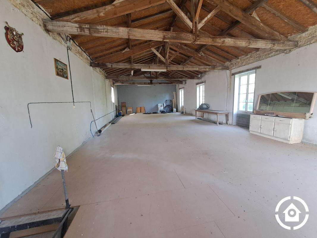 Maison charentaise en pierre - 3 chambres - fort potentiel d'agr - photo 18