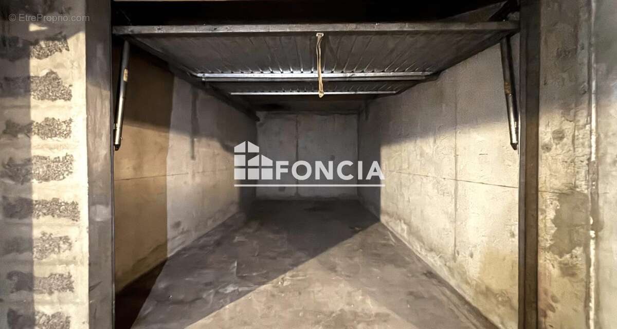 AIGUELONGUE Garage de 17m2 en Sous-Sol - photo 2