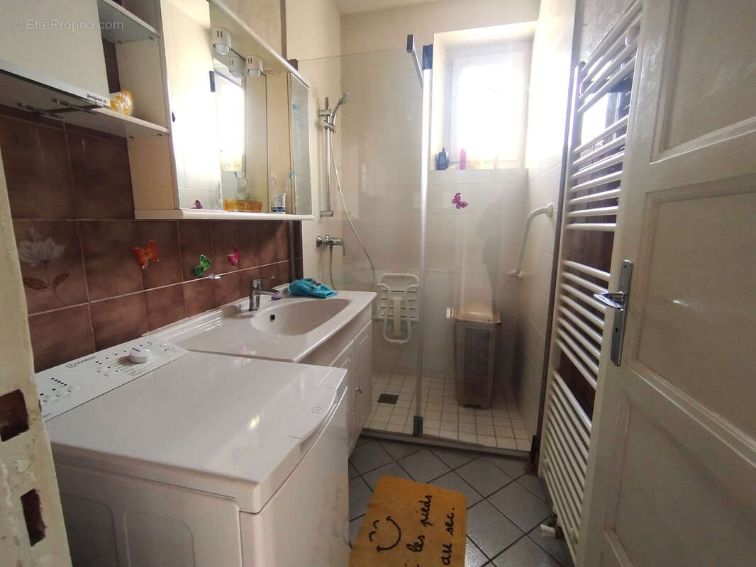 Appartement à LE PONT-DE-CLAIX