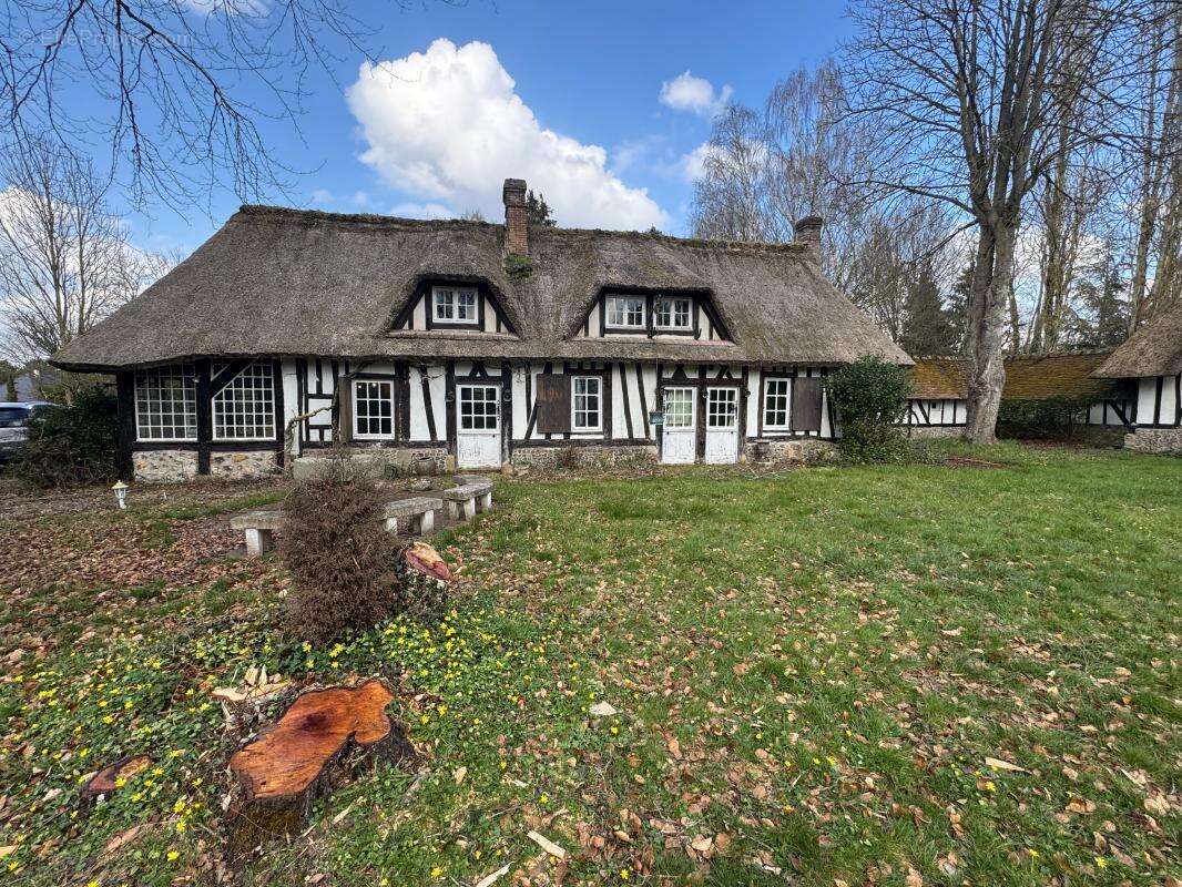 Ensemble de chaumières et dépendances sur 10 600m² de terrain - photo 2