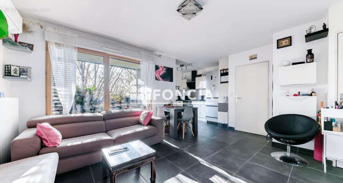 Appartement à BRON
