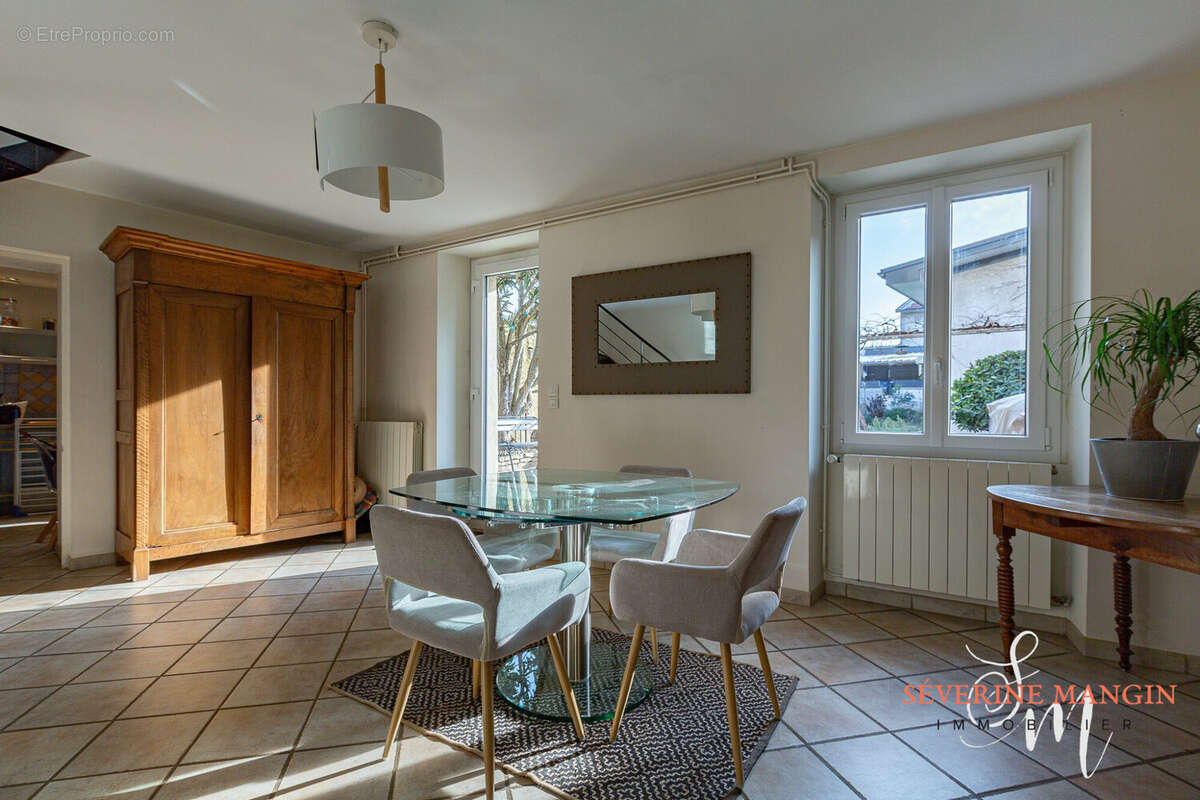 Maison à ROMANS-SUR-ISERE