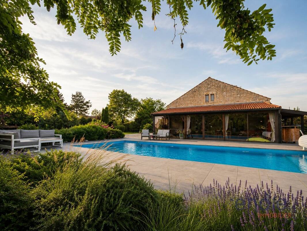 Maison à CHAUME-ET-COURCHAMP